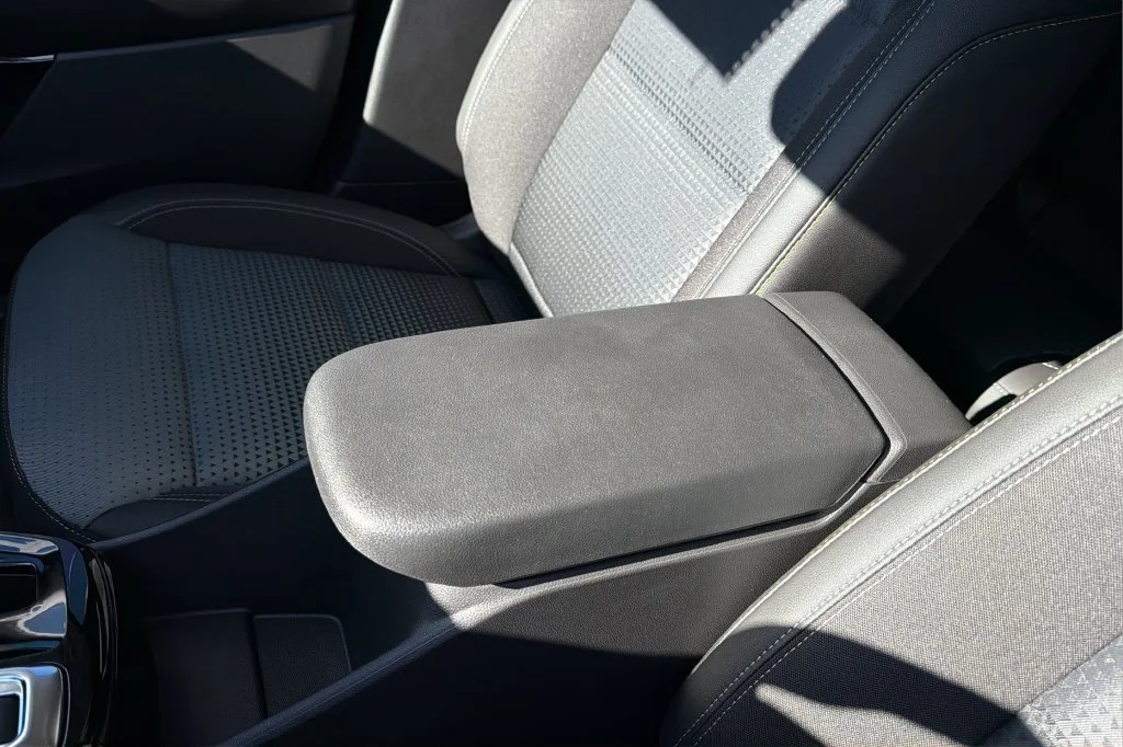 New 2026 Summit White Chevrolet LT image 27