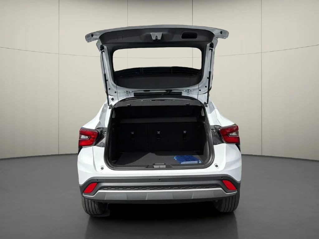 New 2026 Summit White Chevrolet LT image 11
