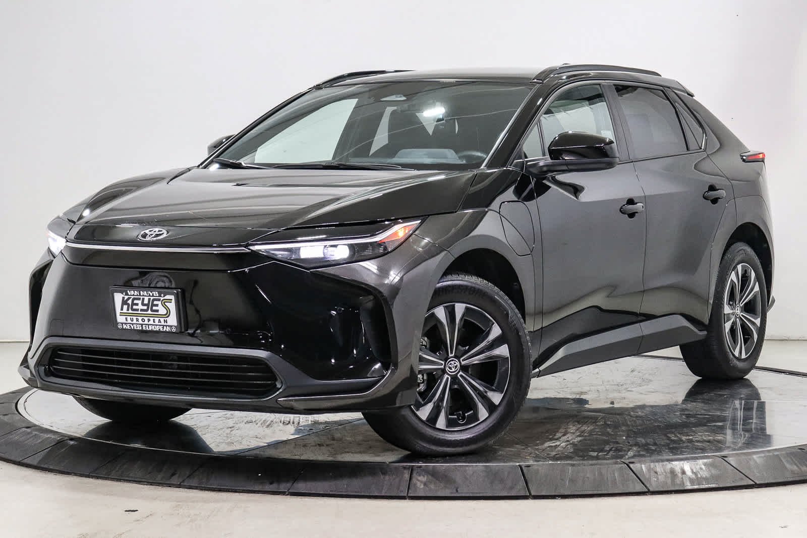 Used 2024 Black Toyota XLE image 1