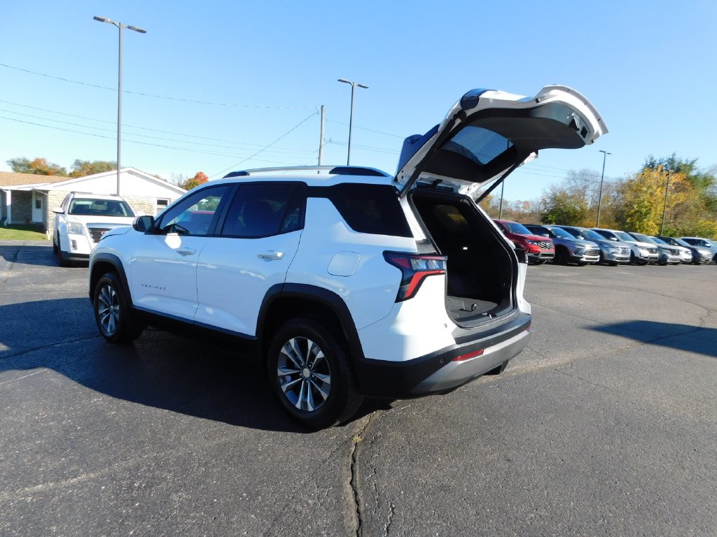 Used 2025 White Chevrolet LT image 21