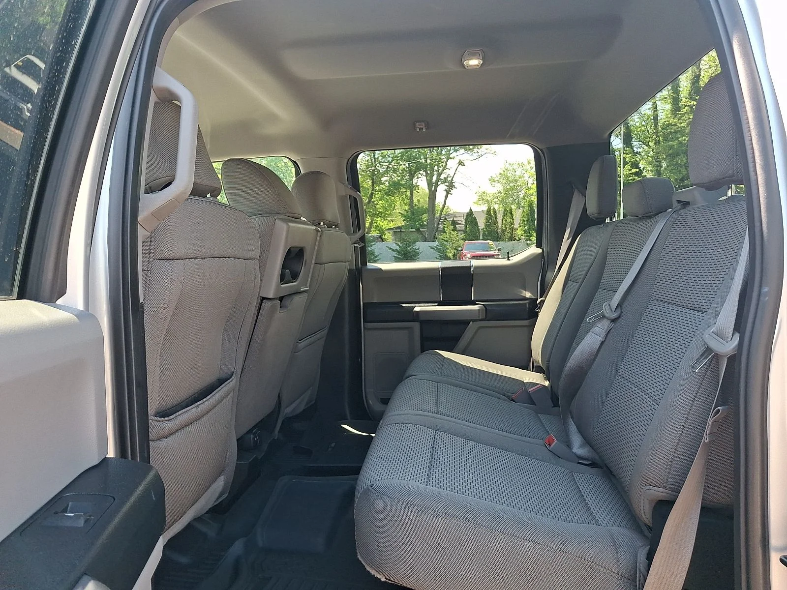 Used 2018 Silver Ford XLT image 11
