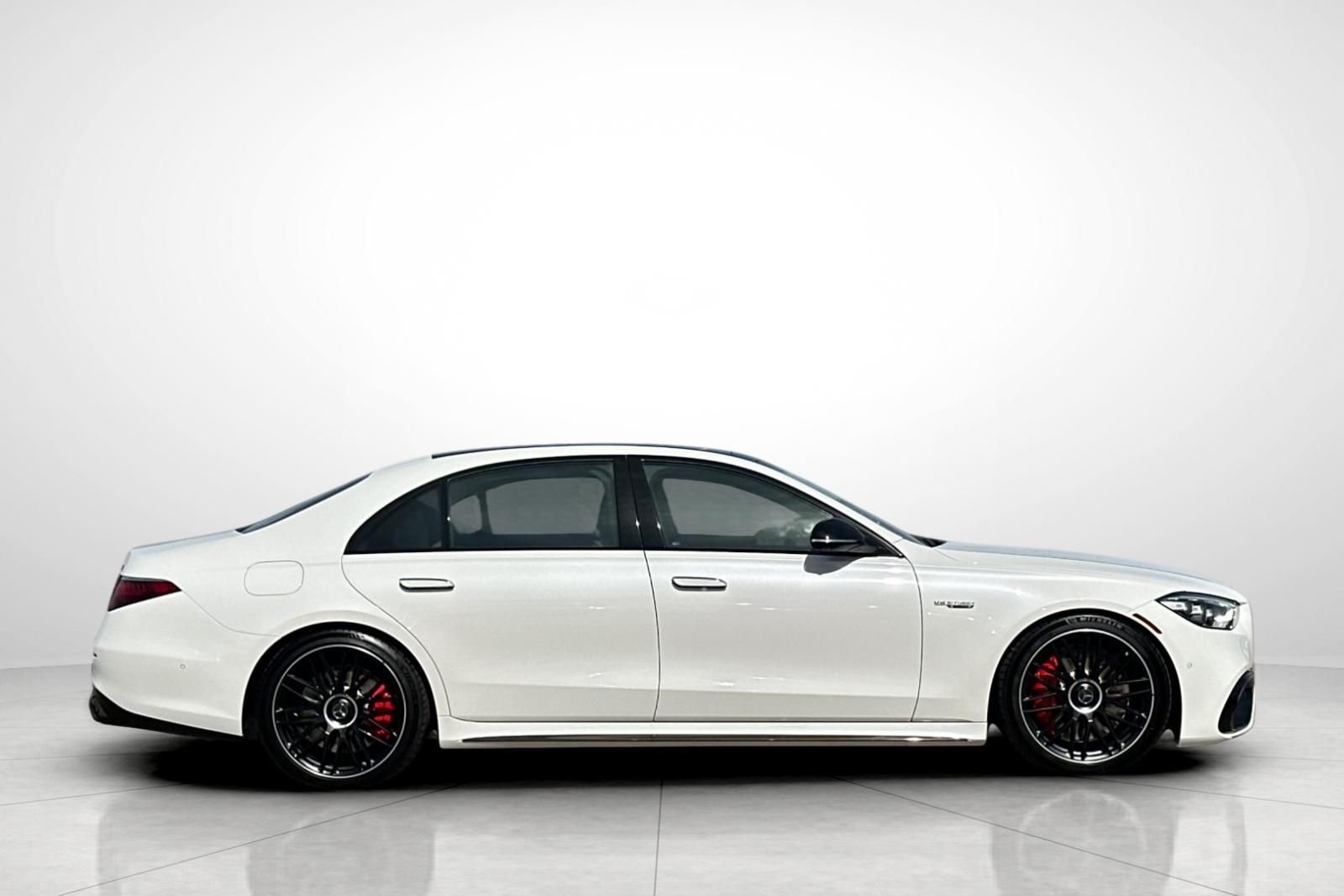 New 2026 MANUFAKTUR Moonlight White Metallic Mercedes-Benz S 63 E AMG® image 33