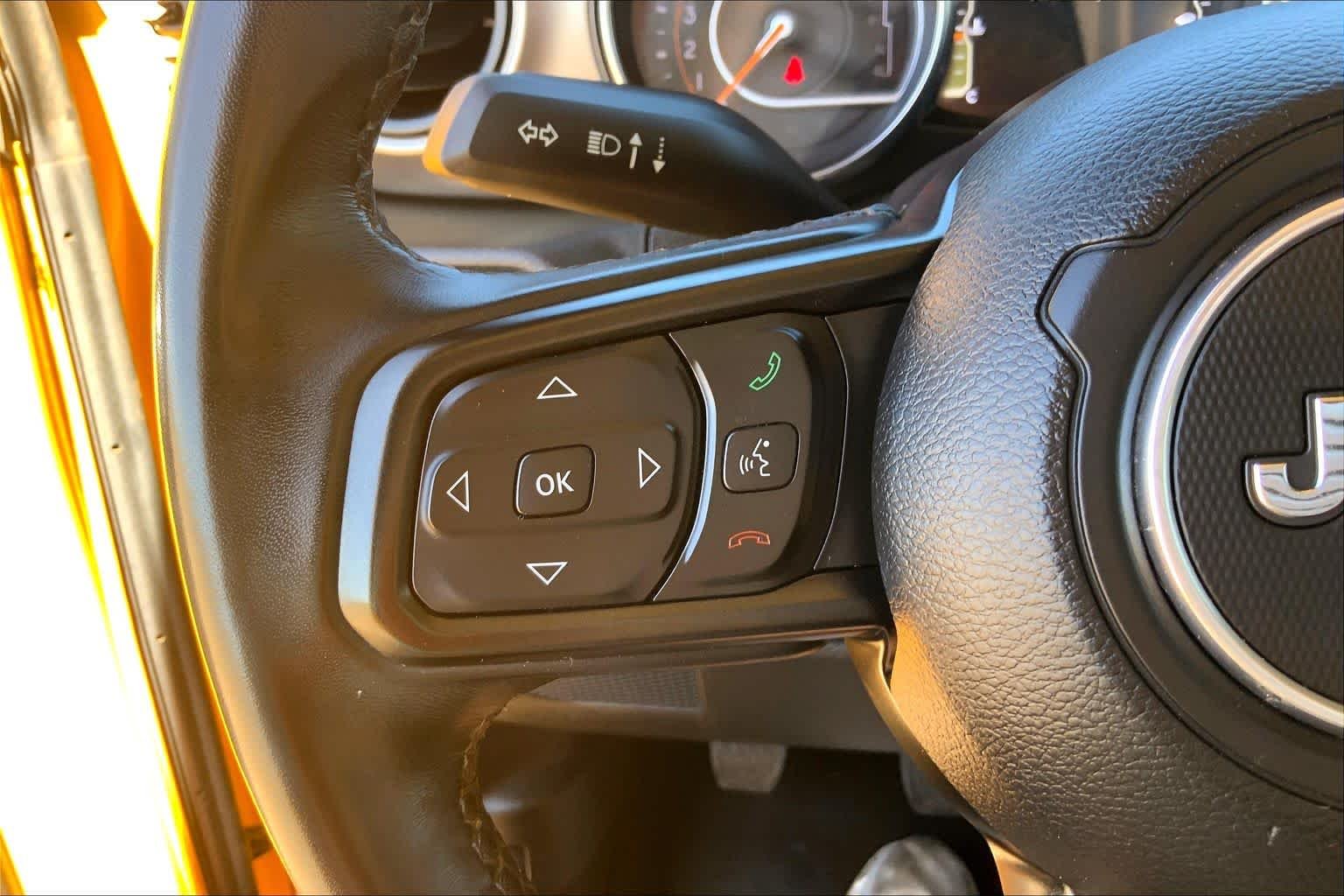 Used 2020 Hellayella Clearcoat Jeep Sport S image 24