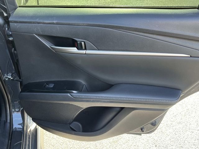 Used 2025  Toyota XSE image 19