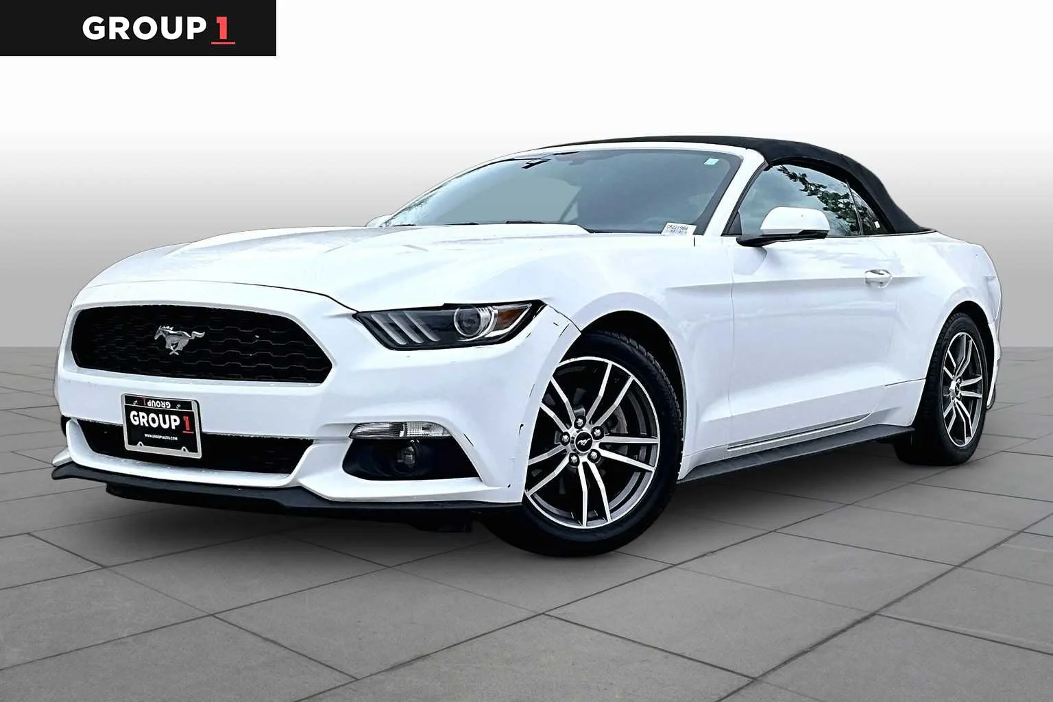 2016 Ford Mustang EcoBoost Convertible Premium's photo