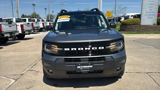 Used 2025 Gray Ford Outer Banks image 4