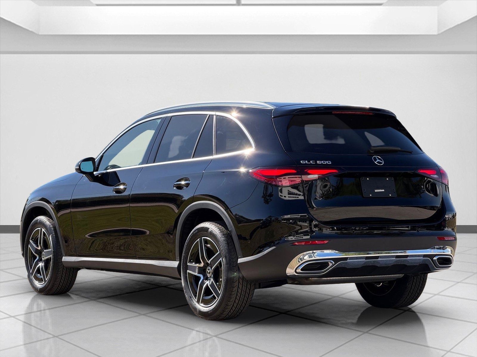 New 2026 Black Mercedes-Benz GLC 300 image 28