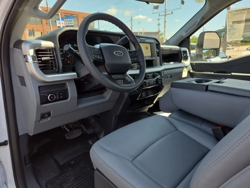 New 2026 Oxford White Ford F-600® XL image 15