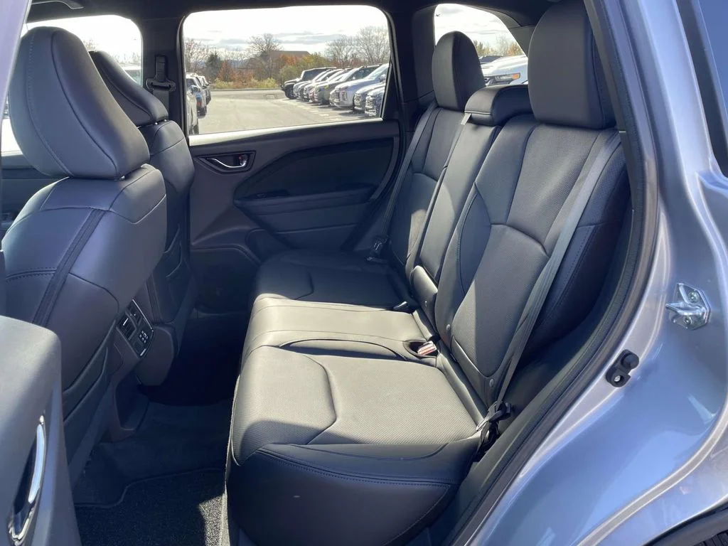 Used 2026 Ice Silver Metallic Subaru Limited image 3