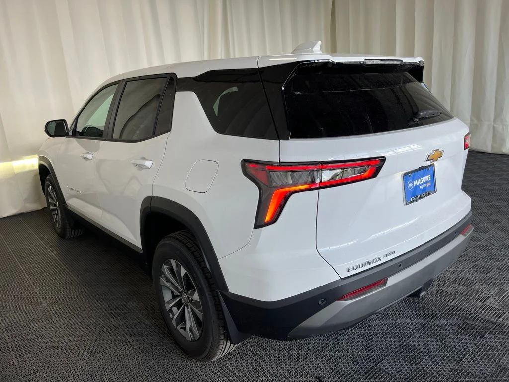 New 2026 White Chevrolet LT image 26