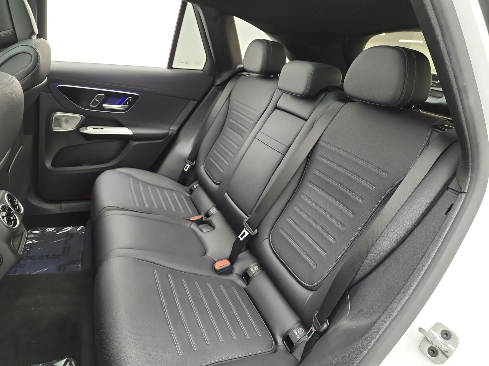 Used 2024 Polar White Mercedes-Benz GLC 300 4MATIC® SUV image 13
