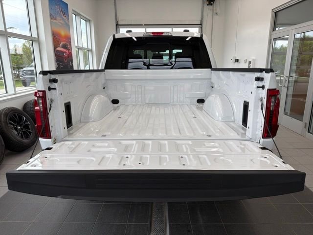 New 2026 Oxford White Ford XLT image 12