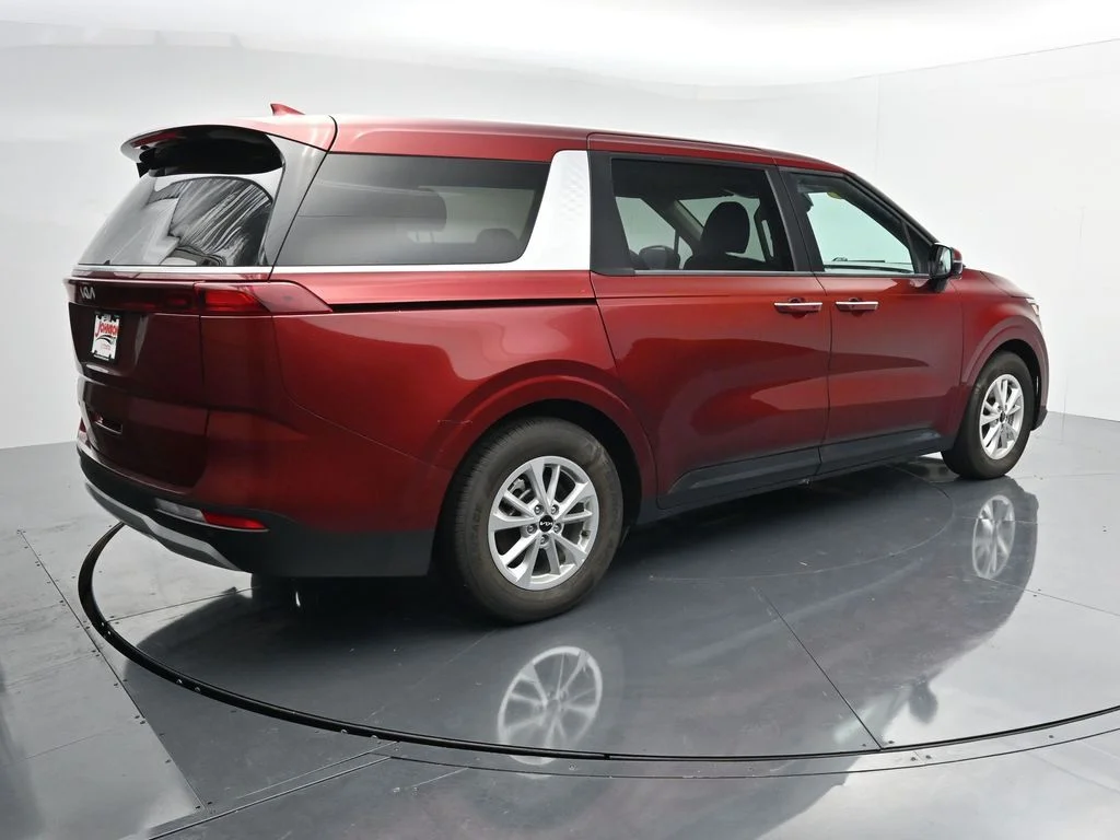 Used 2024 Red Kia LX image 8