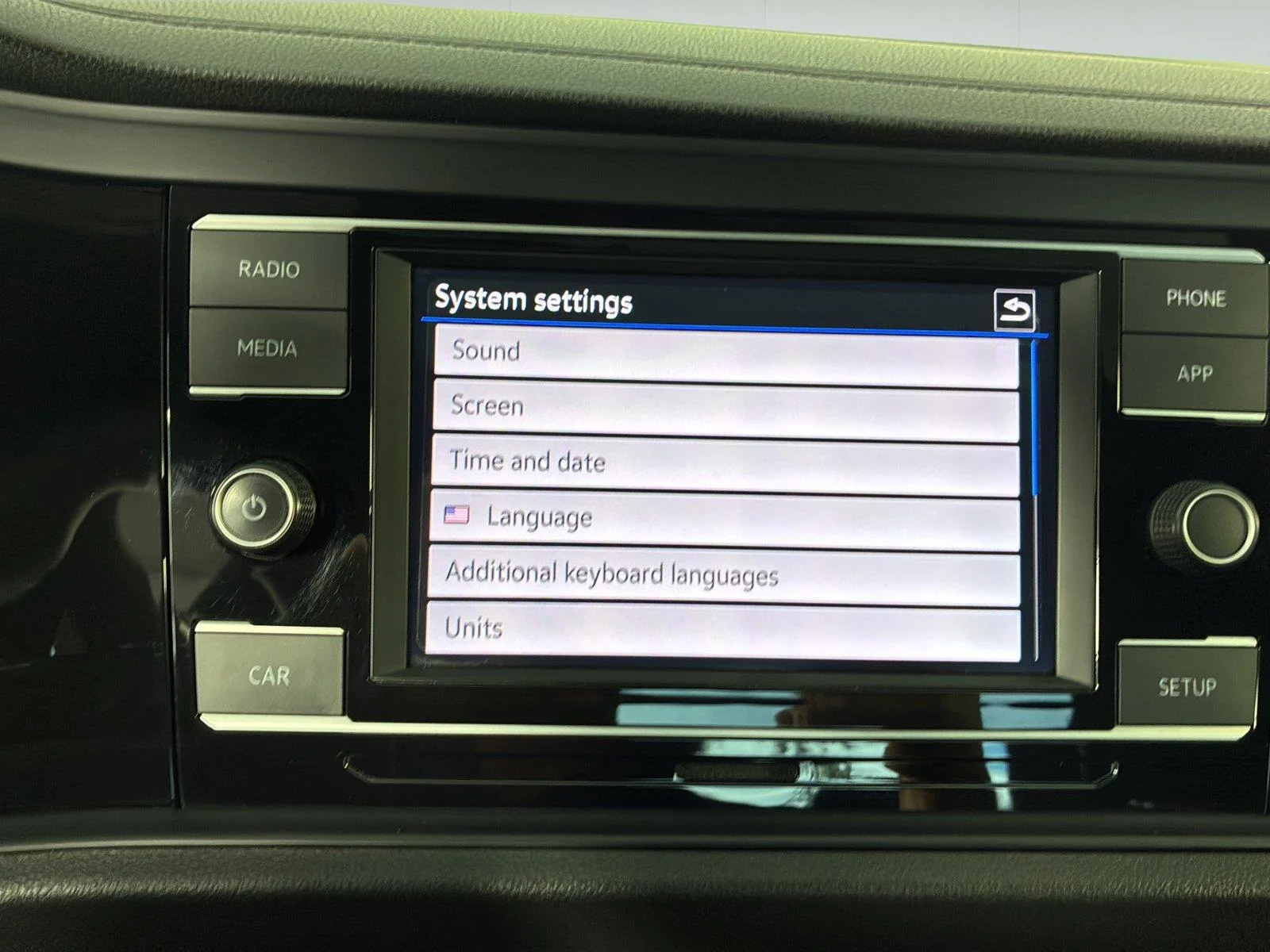 Used 2019 Platinum Gray Metallic Volkswagen R-Line image 21