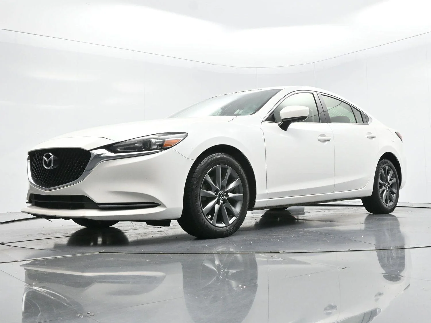 Used 2018 Snowflake White Pearl Mica Mazda Sport image 39