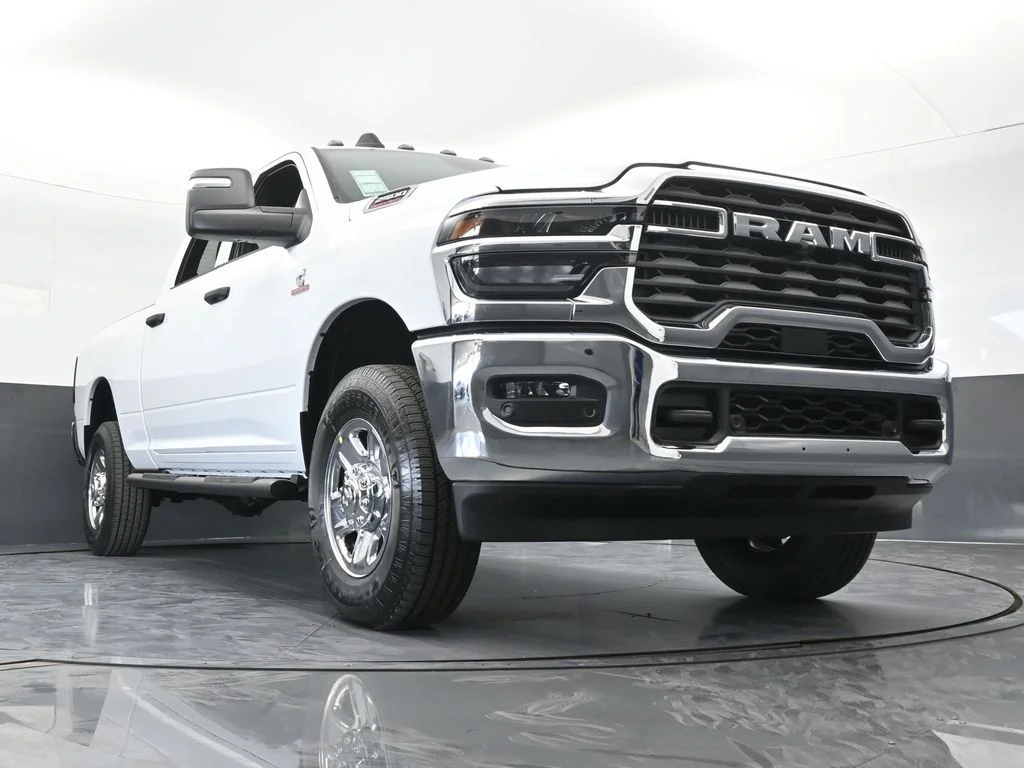 New 2026 Bright White Clear-Coat Exterior Paint RAM Tradesman image 65