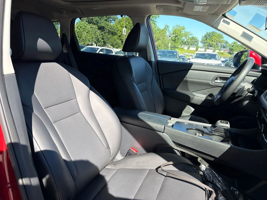 Used 2025 Red Nissan SV image 43
