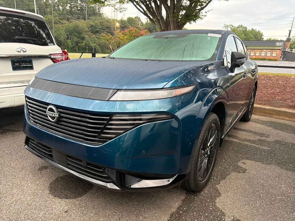 Used 2026 Aurora Blue Pearl Metallic Nissan Platinum image 2