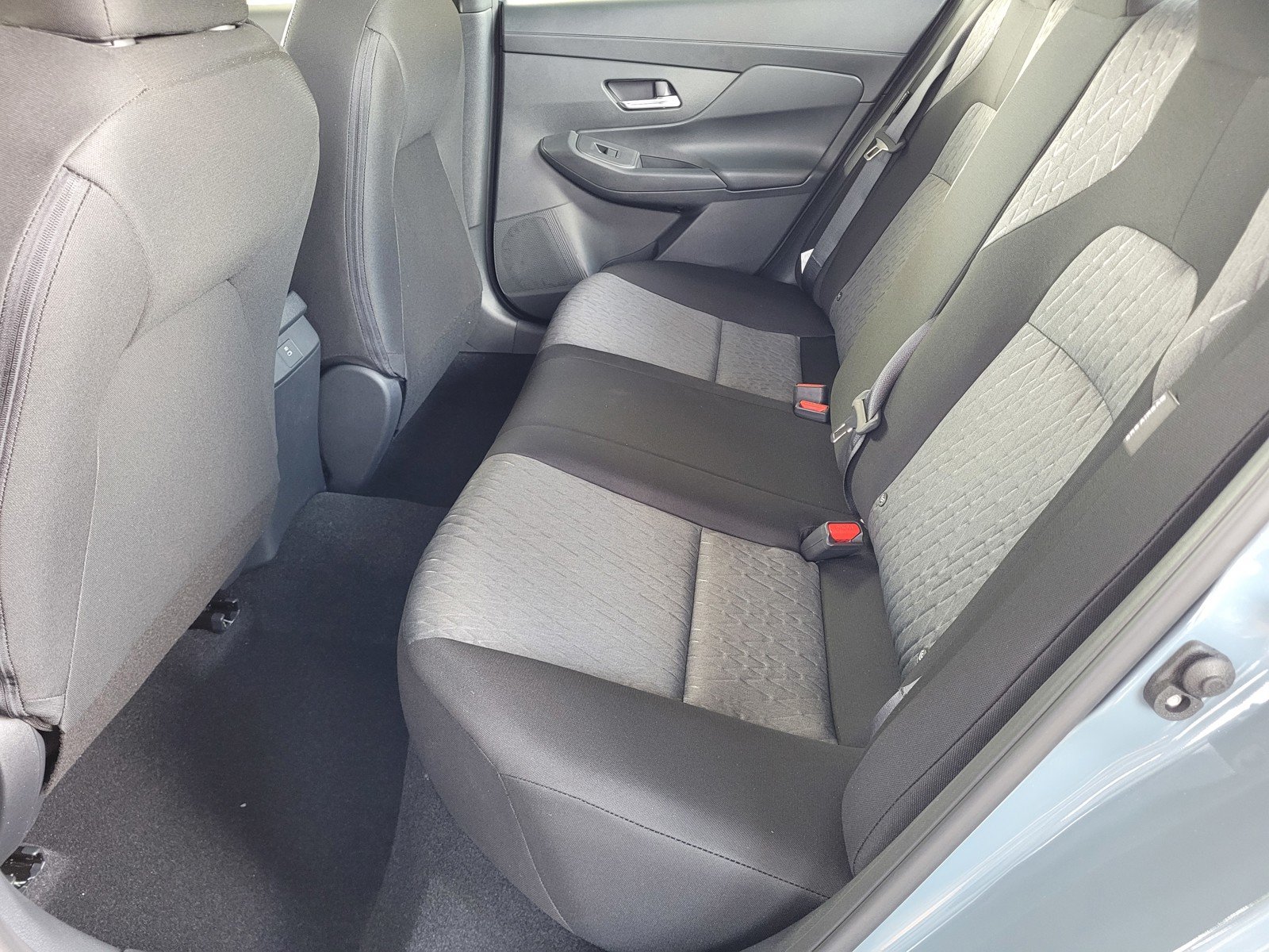 New 2026 Atlantic Gray Metallic Nissan SV image 7
