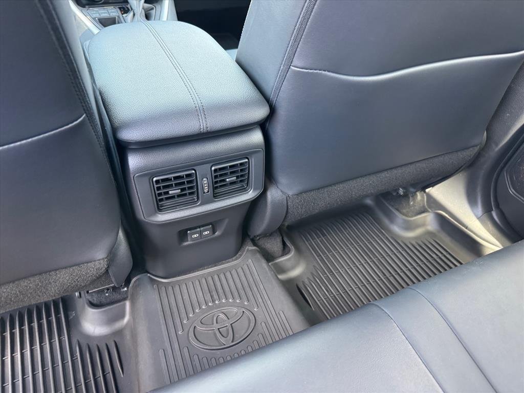 Used 2023 SILVER SKY METALLIC Toyota XLE Premium image 15