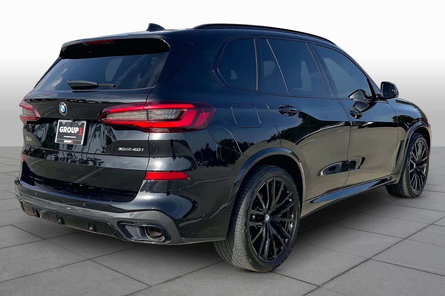Used 2022 Black Sapphire Metallic BMW xDrive40i image 13