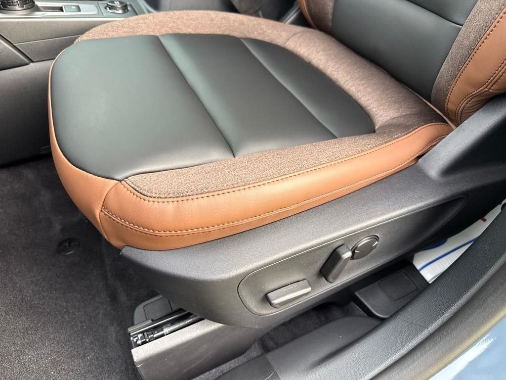 New 2026 Azure Gray Metallic Tri-Coat Ford Outer Banks® image 14
