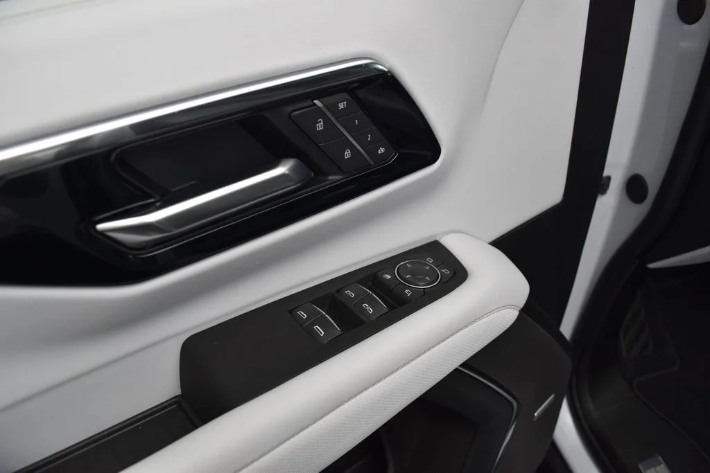 New 2026 Polar White Tricoat Chevrolet Premier image 26
