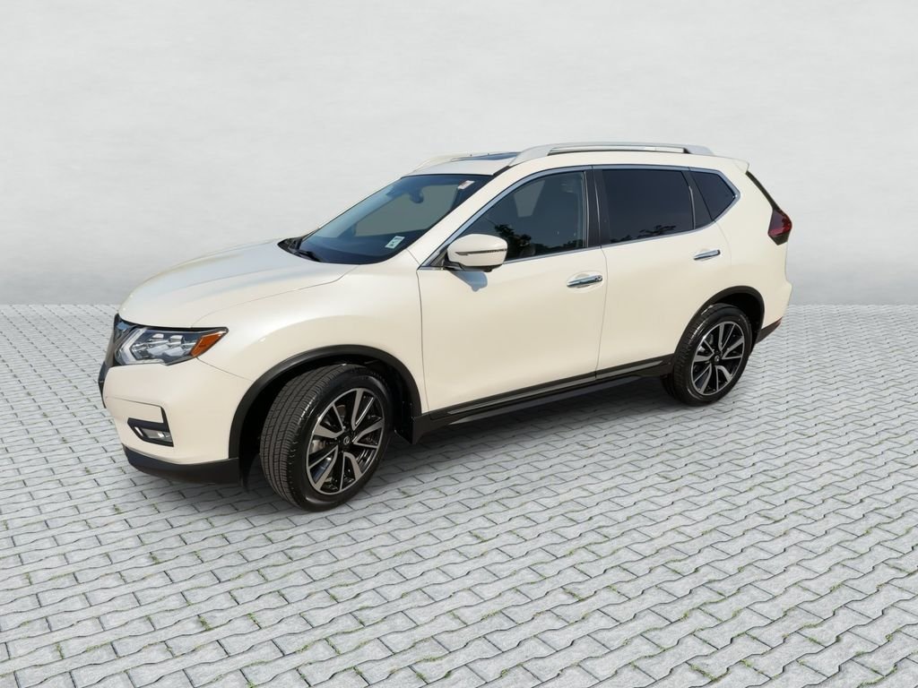 Certified Used 2020 White Nissan SL image 4