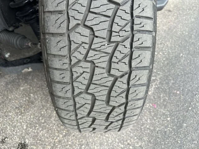 Used 2023 Silver Ford XLT image 11