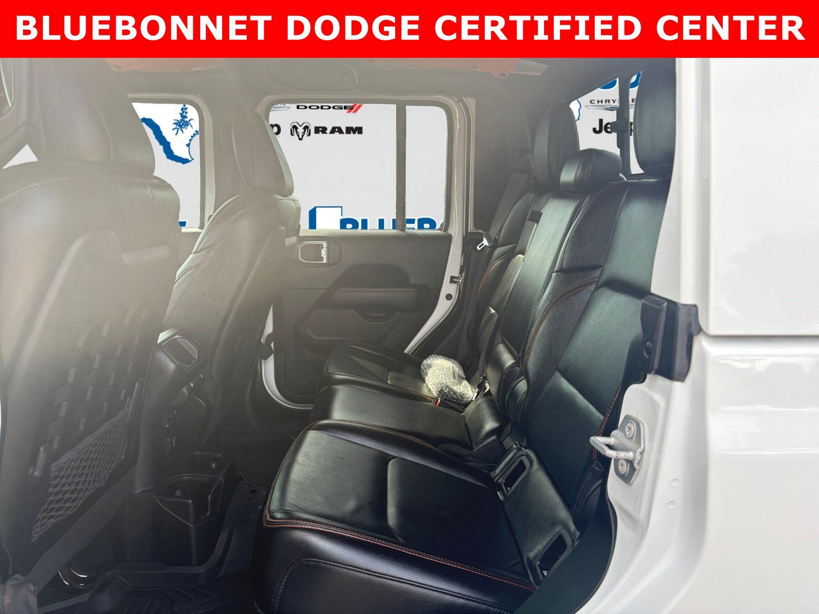 Used 2020 Bright White Clearcoat Jeep Mojave image 22