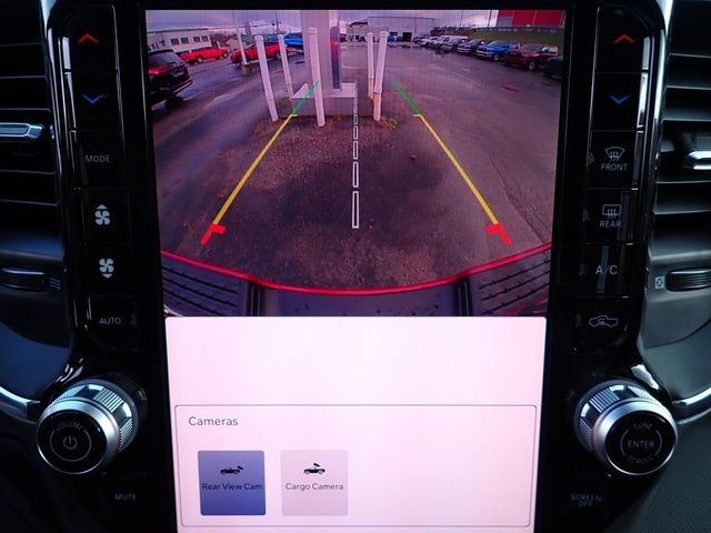 New 2026 Molten Red Pearl-Coat Exterior Paint RAM Laramie image 20