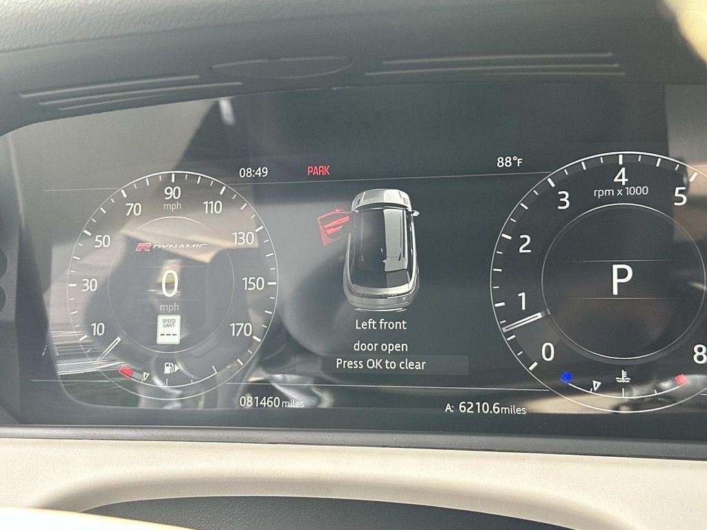 Used 2018  Land Rover HSE R-Dynamic image 31