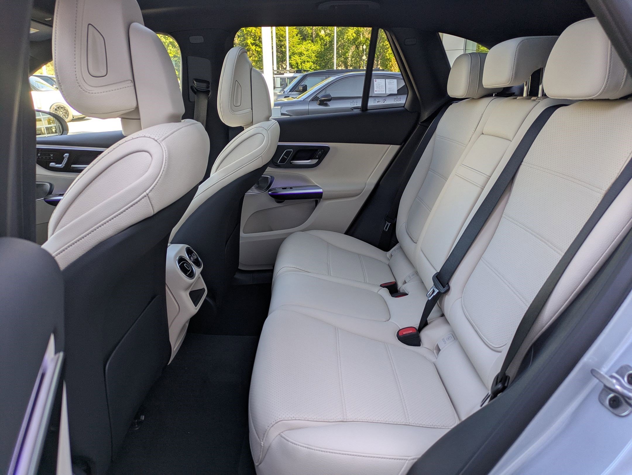 New 2026 Cirrus Silver Metallic Mercedes-Benz GLC 300 image 31