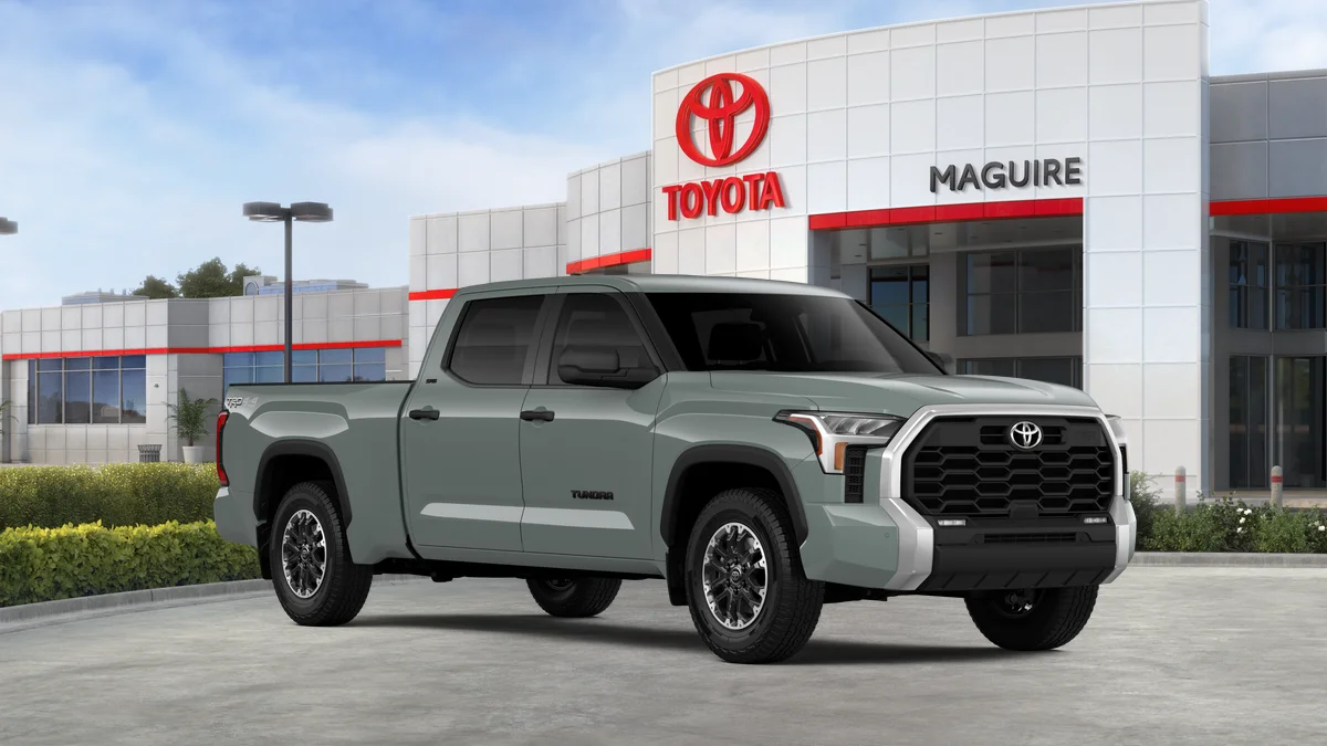 New 2026 Lunar Rock Toyota SR5 image 27
