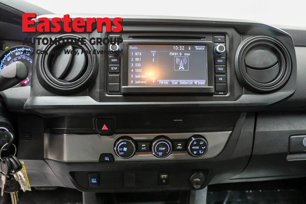 Used 2019 White Toyota SR image 12