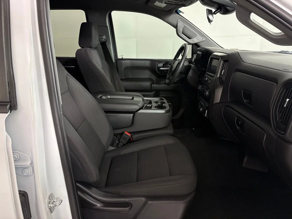 Used 2024 White Chevrolet Custom image 48