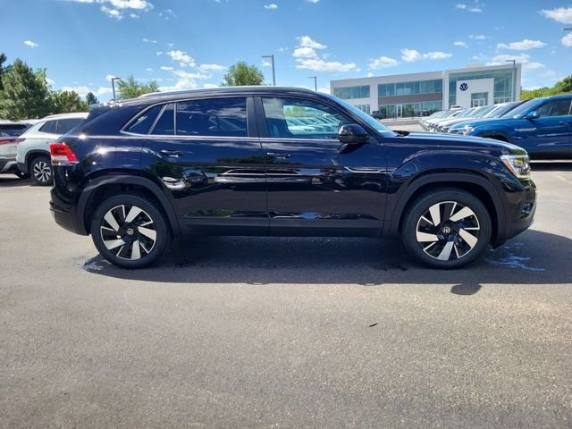New 2026 Black Volkswagen 2.0T SE w/Technology image 9