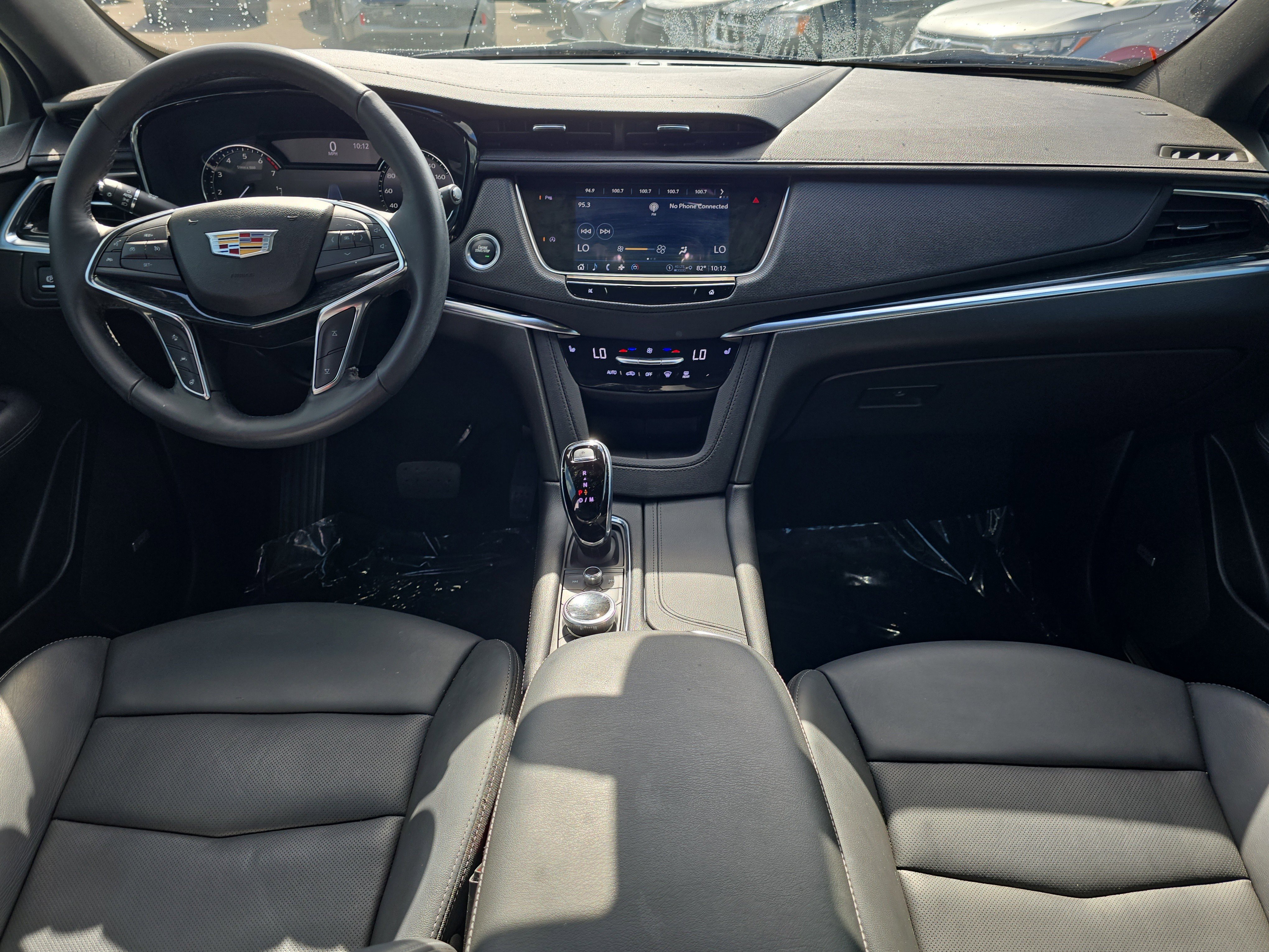 Used 2022 Crystal White Tricoat Cadillac FWD Premium Luxury image 13