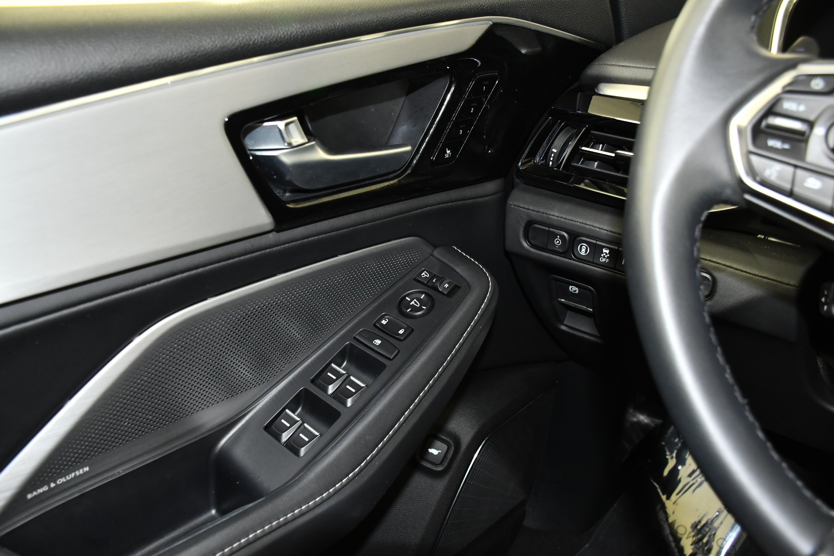2025 Acura MDX Technology Package - Photo 31