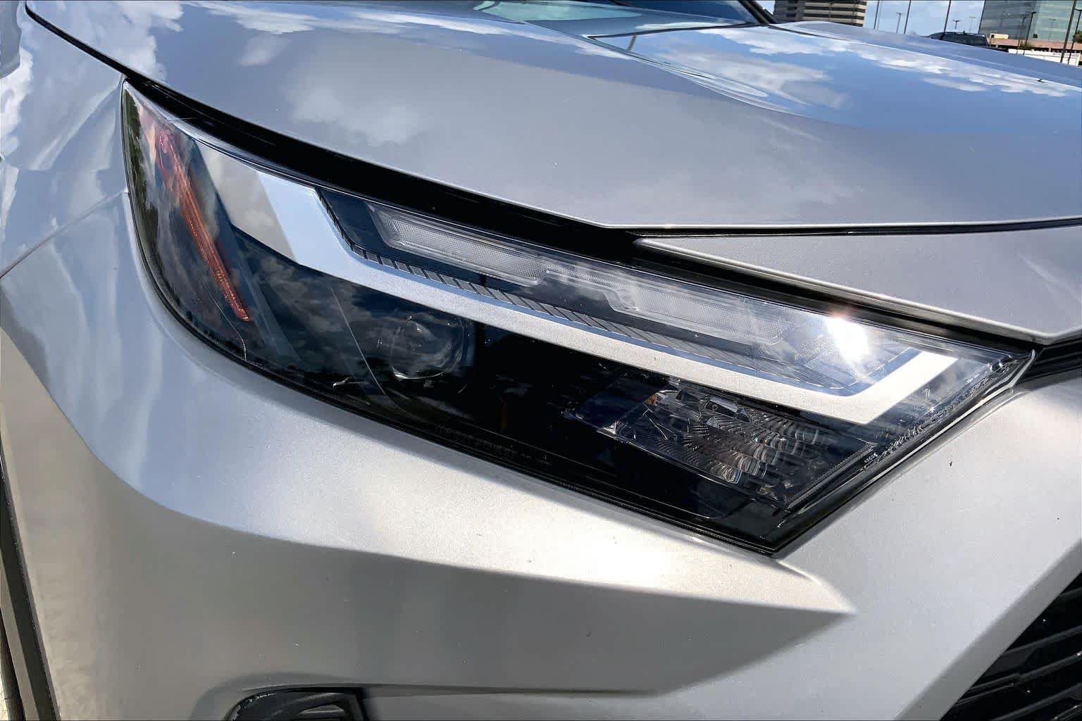 Used 2024 Silver Sky Metallic Toyota XLE image 27