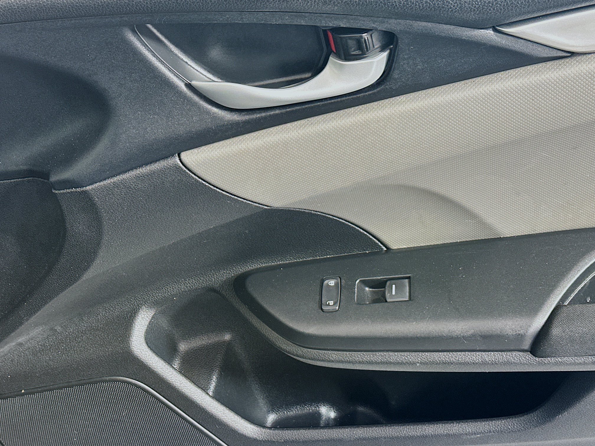 Used 2018 Gray Honda LX image 28