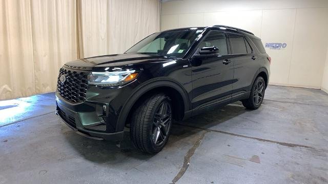 Certified Used 2025 Black Metallic Ford ST-Line image 59