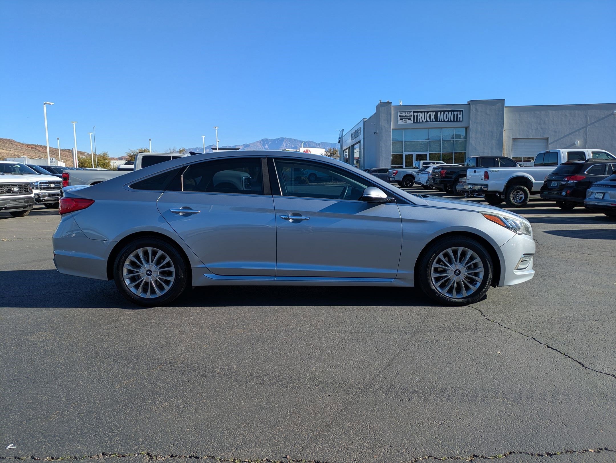Used 2015 Hyundai Sonata Limited with VIN 5NPE34AF0FH068818 for sale in St. George, UT