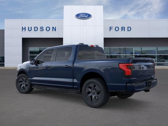 2025 Ford F-150 Lightning Flash - Photo 4
