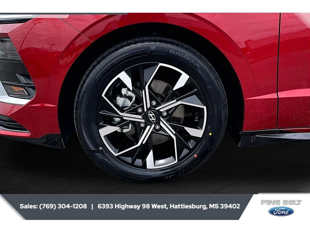 Used 2025 Ultimate red Hyundai SEL image 7