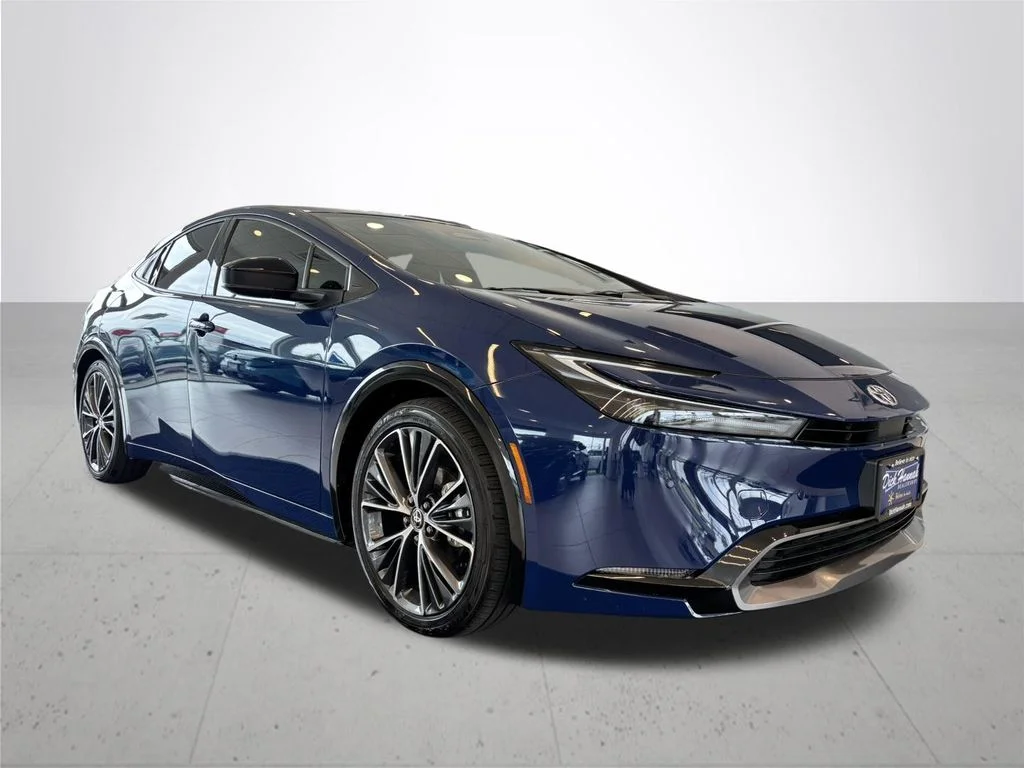 Used 2025 Blue Toyota XLE image 5