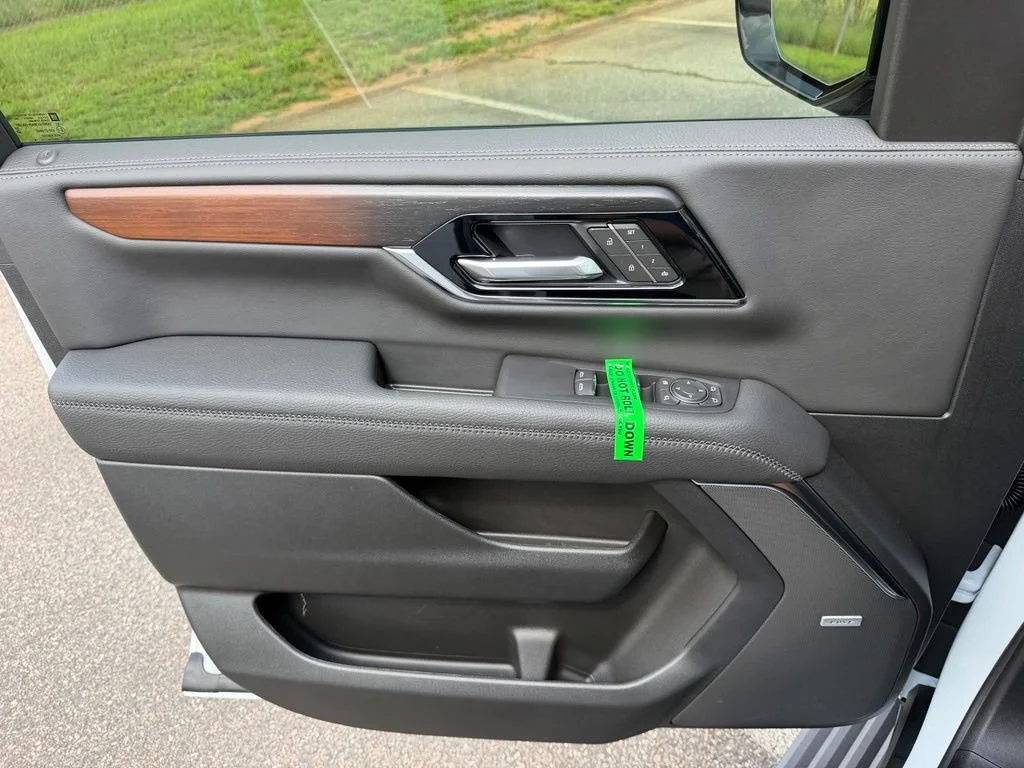 2026 GMC Yukon XL Denali - Photo 17