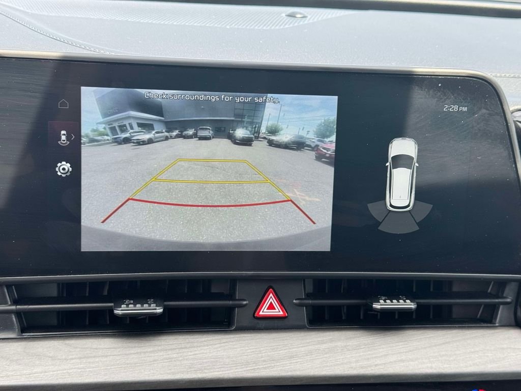 Used 2023 White Kia X-Line image 27
