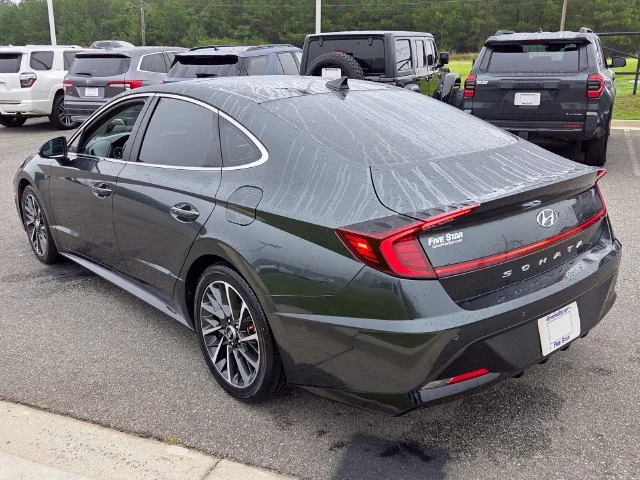 Used 2022 Gray Hyundai Limited image 11