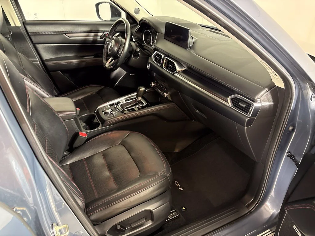 Used 2024 Gray Mazda 2.5 S Carbon Edition image 17